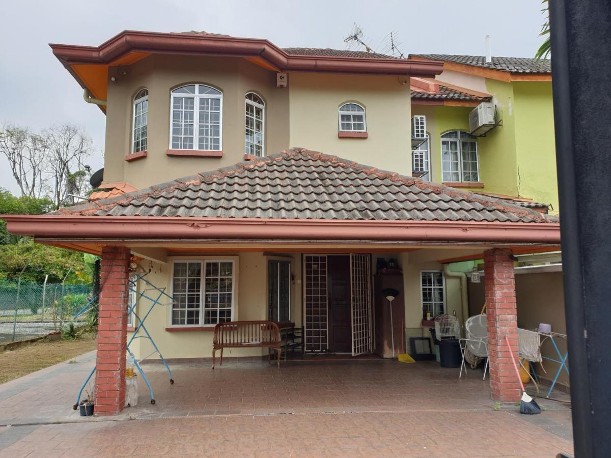 Lavender Impian Homestay Kajang Extérieur photo