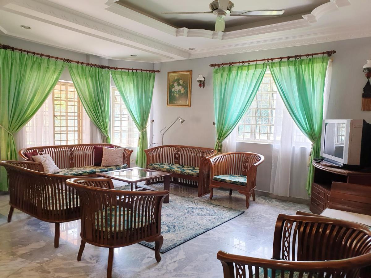 Lavender Impian Homestay Kajang Extérieur photo